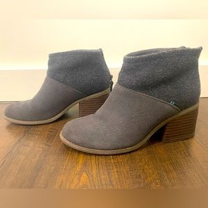 TOMS Grey leather and wool ankle booties